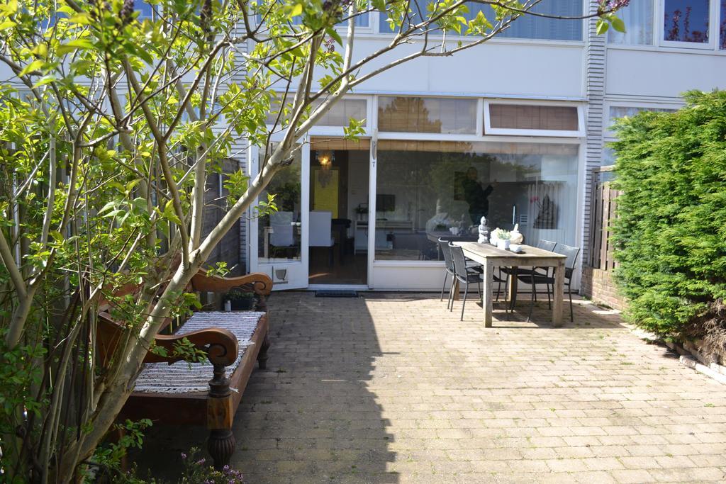 Bali Beach Apartment Zandvoort Exterior photo